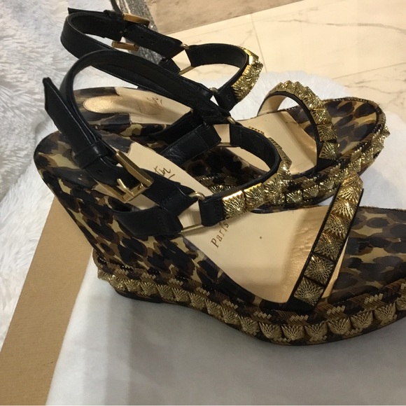 Christian Louboutin Black and Gold Leopard Sandals - Picture 2 of 14